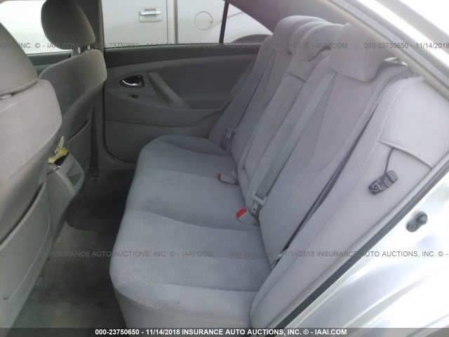 4T1BF3EK5BU186452 - 2011 TOYOTA CAMRY SE/LE/XLE SILVER photo 8