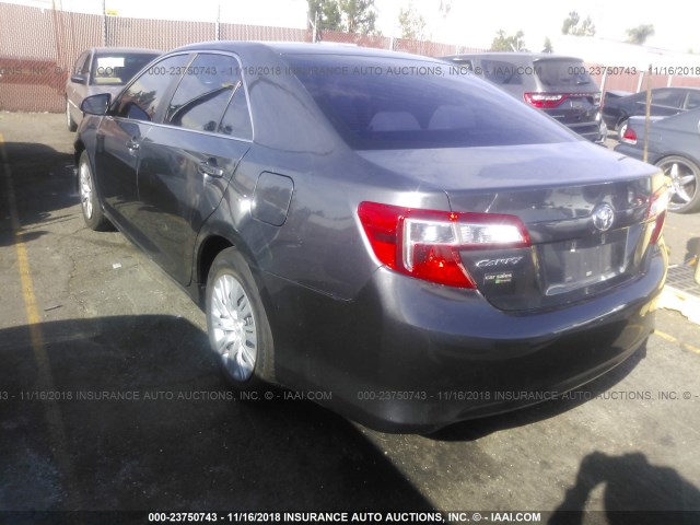4T1BF1FK6DU213938 - 2013 TOYOTA CAMRY L/SE/LE/XLE Boz foto 3