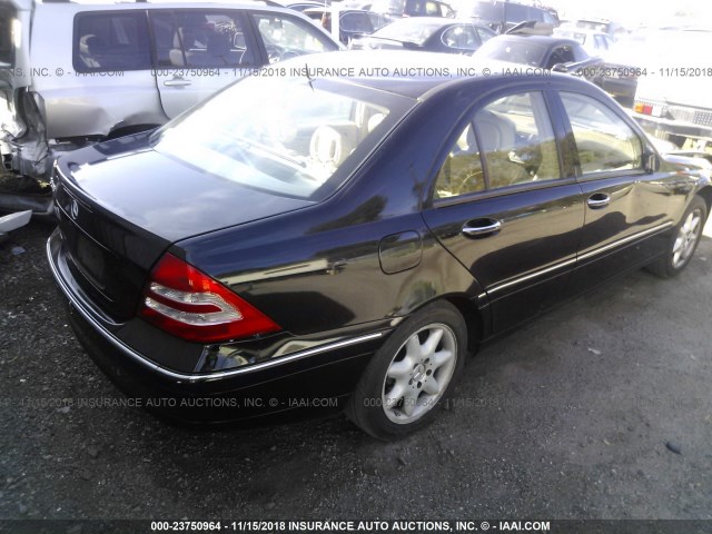 WDBRF61J72F269935 - 2002 MERCEDES-BENZ C 240 BLACK photo 4