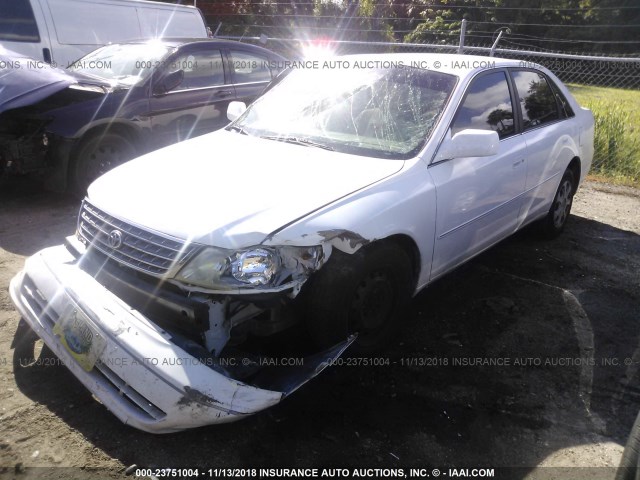 4T1BF28B51U174189 - 2001 TOYOTA AVALON XL/XLS WHITE photo 2