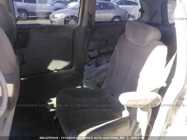 KNDMB233866042208 - 2006 KIA SEDONA EX/LX WHITE photo 8