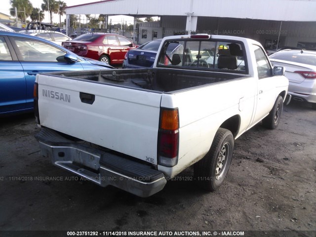 1N6SD11S4RC383940 - 1994 NISSAN TRUCK XE WHITE photo 4