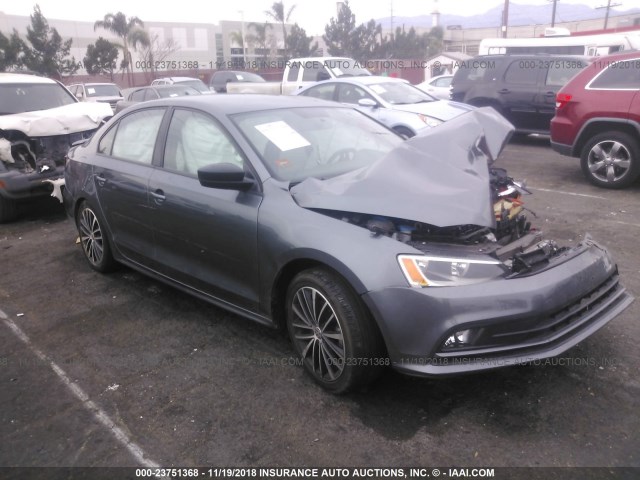 3VWD17AJ6GM397572 - 2016 VOLKSWAGEN JETTA SPORT GRAY photo 1