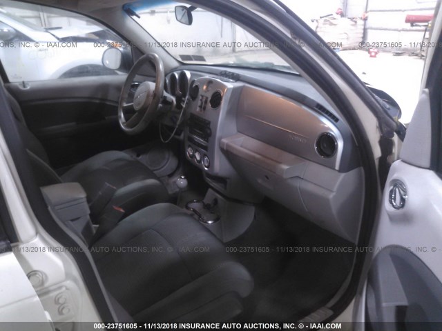 3A8FY68B26T238867 - 2006 CHRYSLER PT CRUISER LIMITED WHITE photo 5