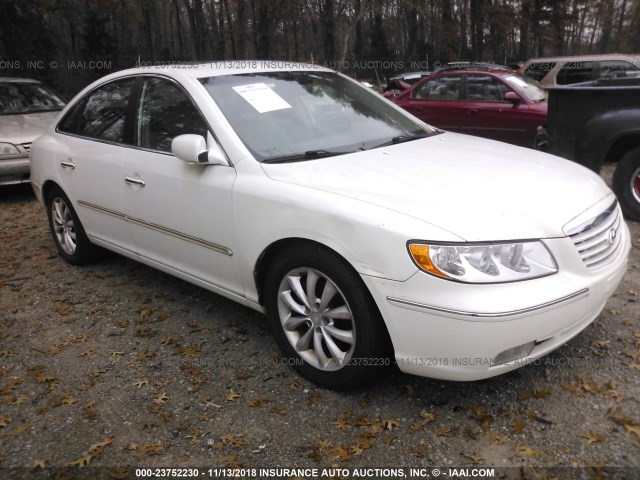 KMHFC46FX7A207841 - 2007 HYUNDAI AZERA SE/LIMITED WHITE photo 1