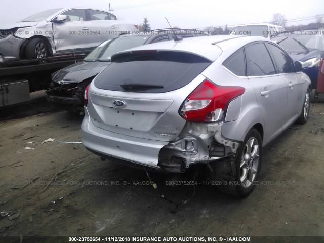 1FADP3N29EL155800 - 2014 FORD FOCUS TITANIUM SILVER photo 4