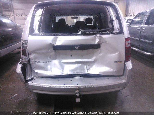 1D8HN44H28B100338 - 2008 DODGE GRAND CARAVAN SE SILVER photo 6