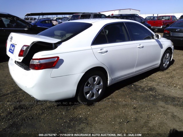 4T1BE46K09U894173 - 2009 TOYOTA CAMRY SE/LE/XLE WHITE photo 4