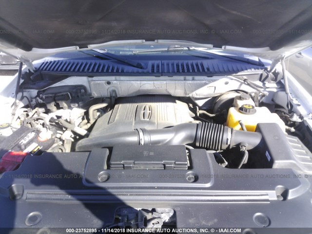 5LMJJ2HTXFEJ01840 - 2015 LINCOLN NAVIGATOR 白色 照片 10