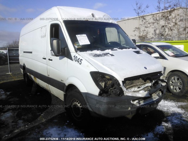 WD3PE8CC9A5424294 - 2010 MERCEDES-BENZ SPRINTER 2500 WHITE photo 1