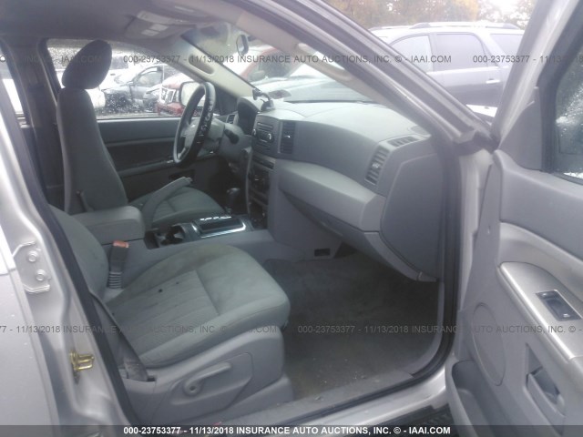1J4HS48N66C302298 - 2006 JEEP GRAND CHEROKEE LAREDO/COLUMBIA/FREEDOM 银色 照片 5