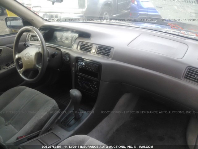 4T1BG22K5VU784217 - 1997 TOYOTA CAMRY CE/LE/XLE 绿色 照片 5
