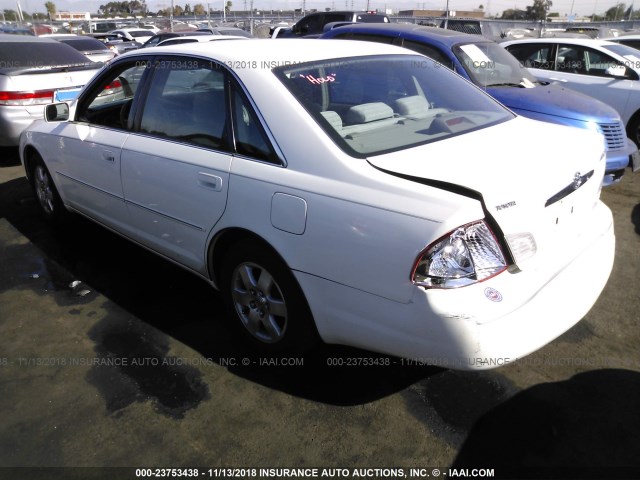 4T1BF28BXYU091772 - 2000 TOYOTA AVALON XL/XLS WHITE photo 3