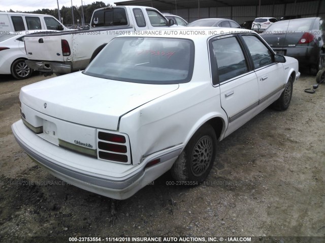 1G3AG54N6P6418427 - 1993 OLDSMOBILE CUTLASS CIERA S WHITE photo 4