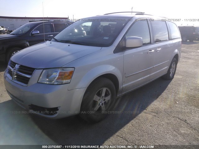 2D4RN5D12AR169049 - 2010 DODGE GRAND CARAVAN SXT SILVER photo 2