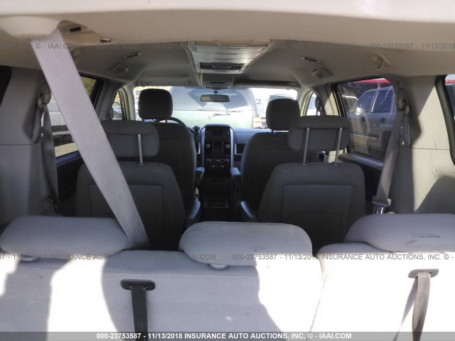 2D4RN5D12AR169049 - 2010 DODGE GRAND CARAVAN SXT SILVER photo 8