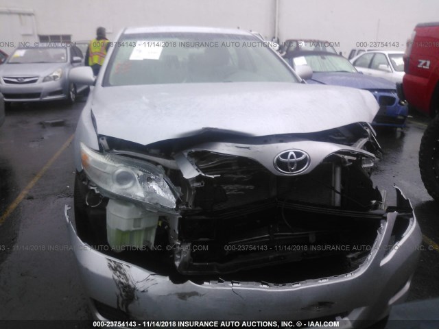 4T4BF3EK0BR133650 - 2011 TOYOTA CAMRY SE/LE/XLE 银色 照片 6