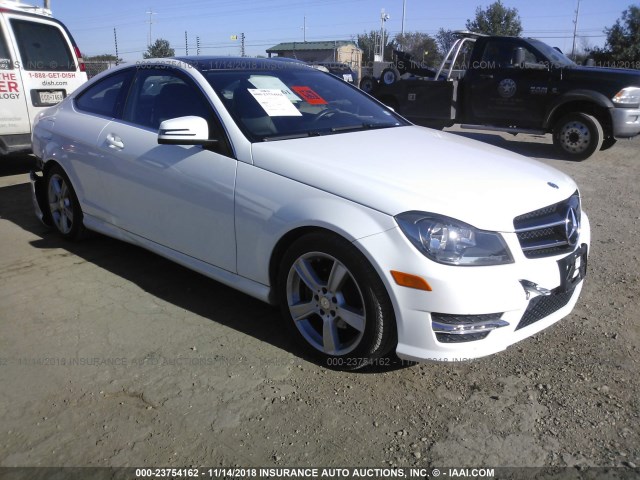 WDDGJ4HB3FG435304 - 2015 MERCEDES-BENZ C 250 WHITE photo 1