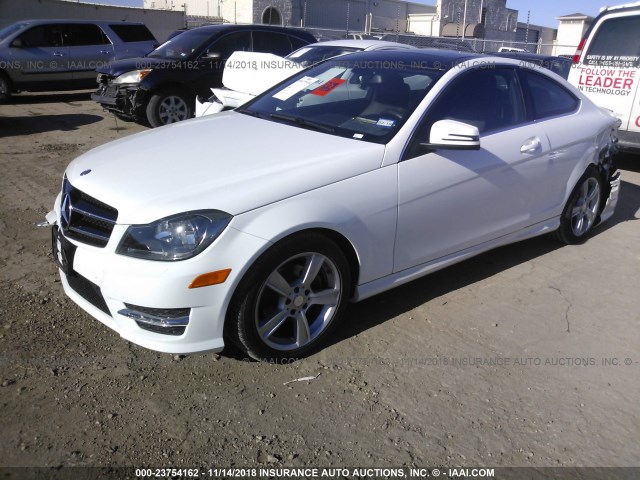 WDDGJ4HB3FG435304 - 2015 MERCEDES-BENZ C 250 WHITE photo 2