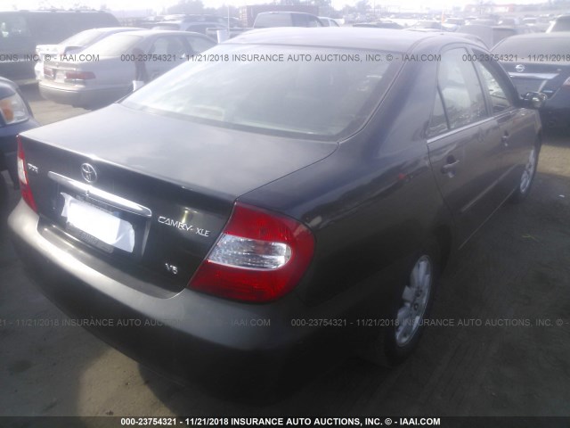 4T1BF32K34U081397 - 2004 TOYOTA CAMRY LE/XLE/SE BLACK photo 4