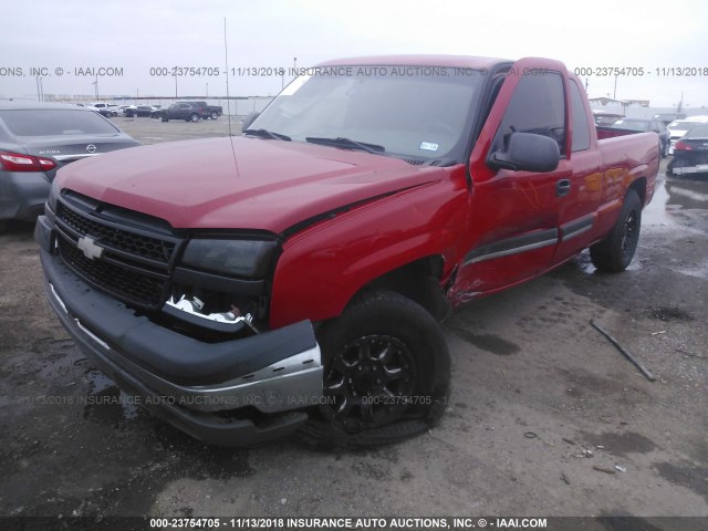 2GCEC19V951117993 - 2005 CHEVROLET SILVERADO C1500 RED photo 2