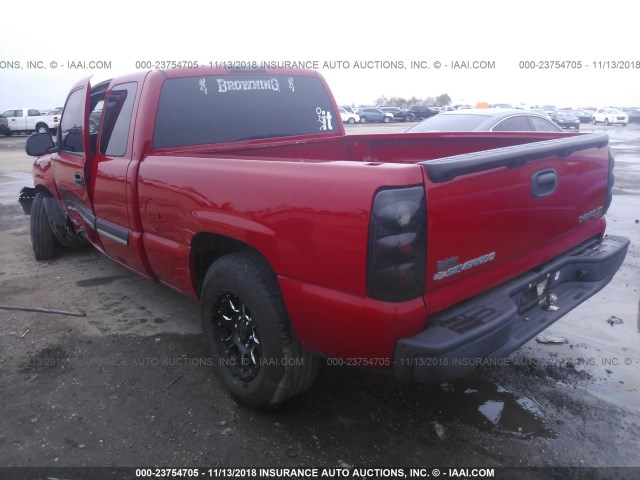 2GCEC19V951117993 - 2005 CHEVROLET SILVERADO C1500 RED photo 3