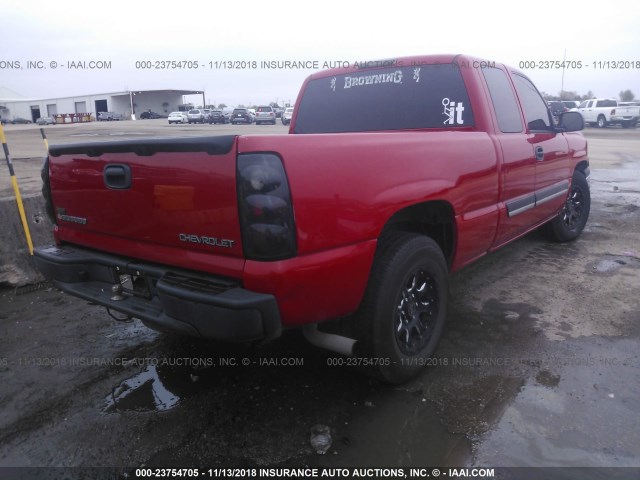 2GCEC19V951117993 - 2005 CHEVROLET SILVERADO C1500 RED photo 4