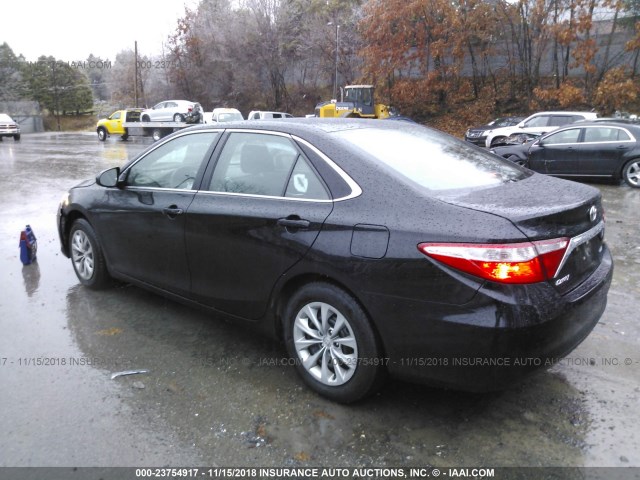 4T1BF1FK6GU208775 - 2016 TOYOTA CAMRY LE/XLE/SE/XSE BLACK photo 3