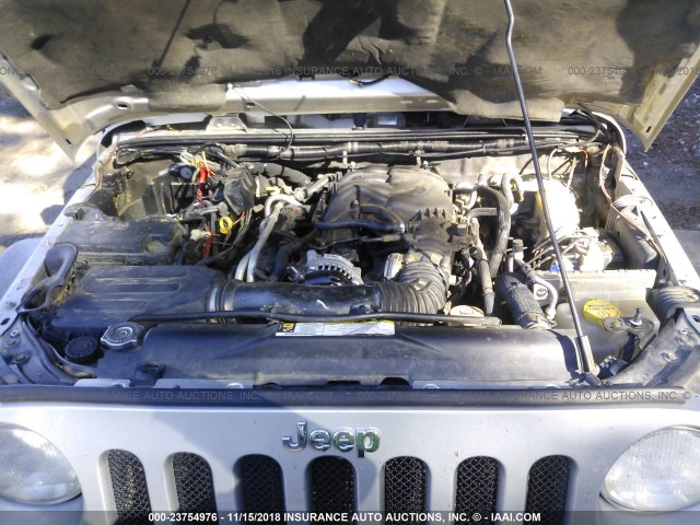 1C4HJWFGXCL104263 - 2012 JEEP WRANGLER UNLIMITE RUBICON SILVER photo 10