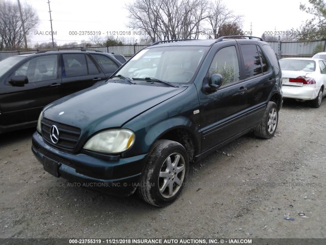 4JGAB72E8XA128857 - 1999 MERCEDES-BENZ ML 430 GREEN photo 2