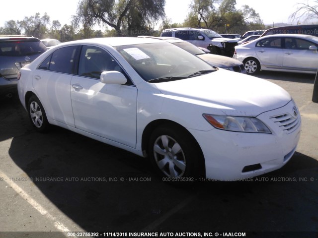 4T1BE46K47U577073 - 2007 TOYOTA CAMRY NEW GENERAT CE/LE/XLE/SE WHITE photo 1