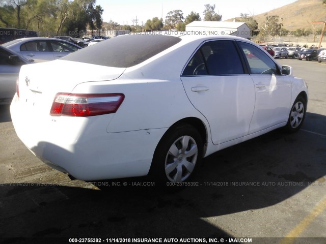 4T1BE46K47U577073 - 2007 TOYOTA CAMRY NEW GENERAT CE/LE/XLE/SE WHITE photo 4