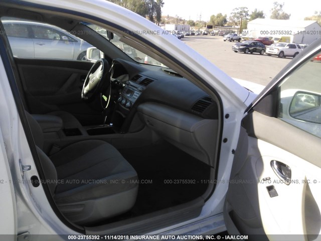 4T1BE46K47U577073 - 2007 TOYOTA CAMRY NEW GENERAT CE/LE/XLE/SE WHITE photo 5