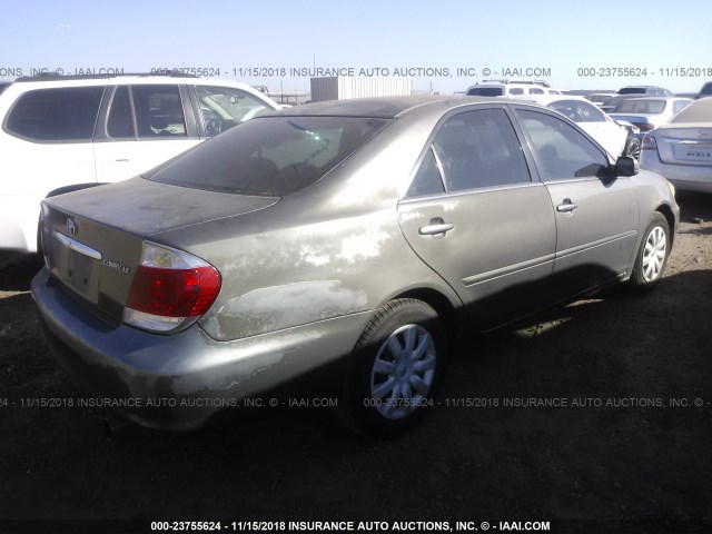 4T1BE32KX5U541482 - 2005 TOYOTA CAMRY LE/XLE/SE GRAY photo 4