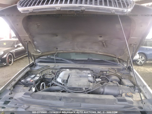 5LMEU27R61LJ07511 - 2001 LINCOLN NAVIGATOR ოქროსფერი ფოტო 10