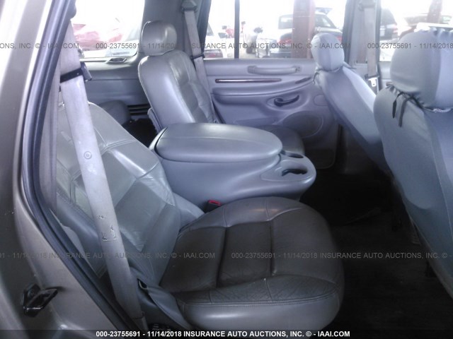 5LMEU27R61LJ07511 - 2001 LINCOLN NAVIGATOR ოქროსფერი ფოტო 8