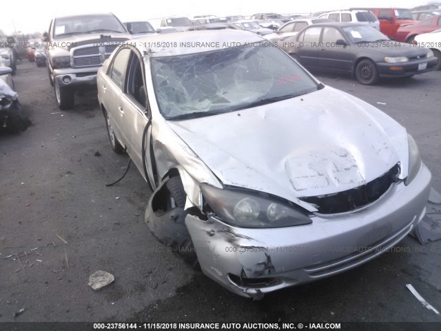 JTDBE32K420121109 - 2002 TOYOTA CAMRY LE/XLE/SE SILVER photo 6