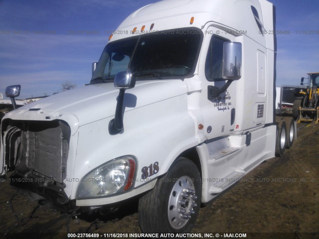 3AKJGLD56FSGP4572 - 2015 FREIGHTLINER CASCADIA 125  WHITE photo 2