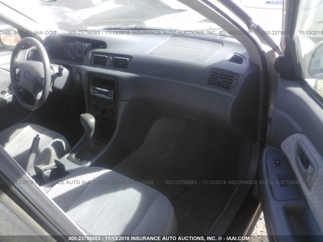 4T1BF22K81U119664 - 2001 TOYOTA CAMRY LE/XLE GRAY photo 5