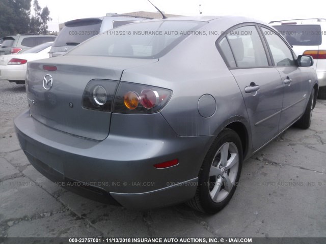 JM1BK123261482280 - 2006 MAZDA 3 S GRAY photo 4