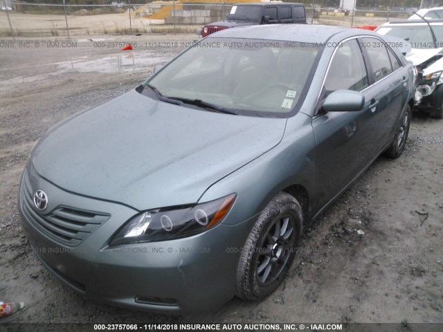 4T4BE46K47R007225 - 2007 TOYOTA CAMRY NEW GENERAT CE/LE/XLE/SE GREEN photo 2