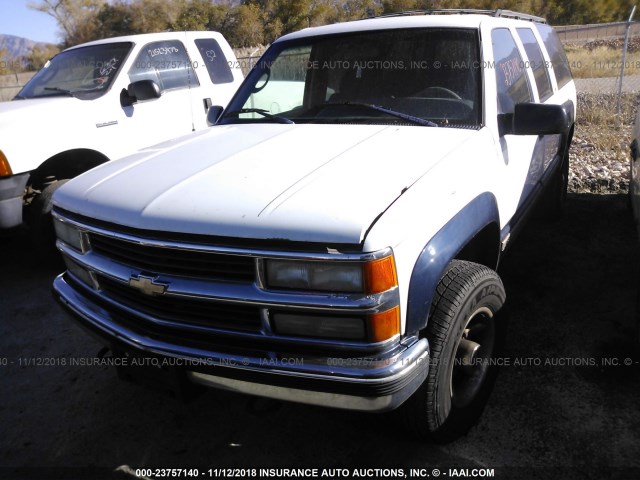 1GNGK26N1SJ454737 - 1995 CHEVROLET SUBURBAN K2500 WHITE photo 2