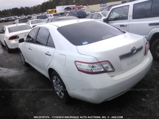 4T1BB3EK6BU137630 - 2011 TOYOTA CAMRY HYBRID WHITE photo 3