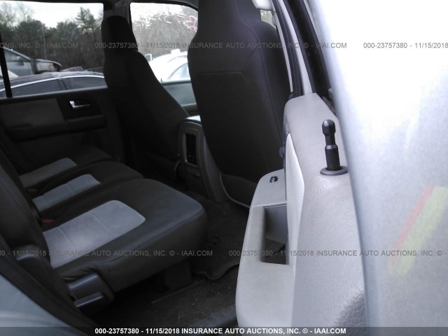 1FMPU16576LA52384 - 2006 FORD EXPEDITION XLT SILVER photo 8