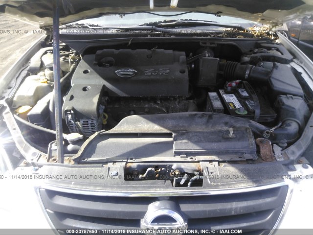 1N4AL11D52C205355 - 2002 NISSAN ALTIMA S/SL WHITE photo 10