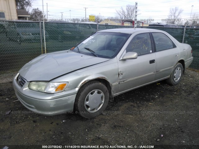 4T1BG22KXYU007844 - 2000 TOYOTA CAMRY CE/LE/XLE GRAY photo 2