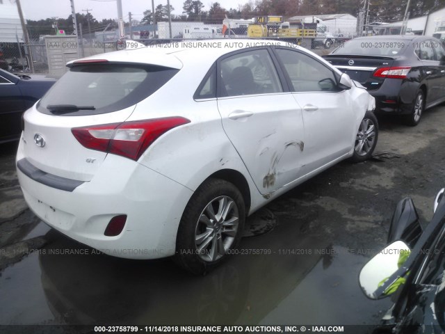 KMHD35LE8DU097035 - 2013 HYUNDAI ELANTRA GT WHITE photo 4