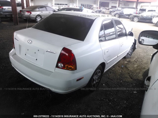 KMHCG45C35U661780 - 2005 HYUNDAI ACCENT GL WHITE photo 4