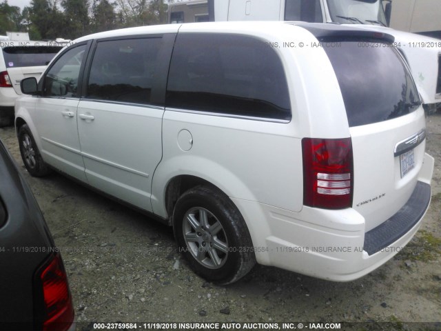 2A4RR2D14AR442020 - 2010 CHRYSLER TOWN & COUNTRY LX WHITE photo 3