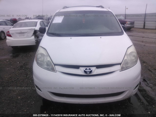 5TDZK23C18S190497 - 2008 TOYOTA SIENNA CE/LE WHITE photo 6